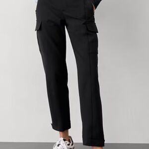 Athleta Black Endless High Rise Cargo Pant (Size 6). Like new
